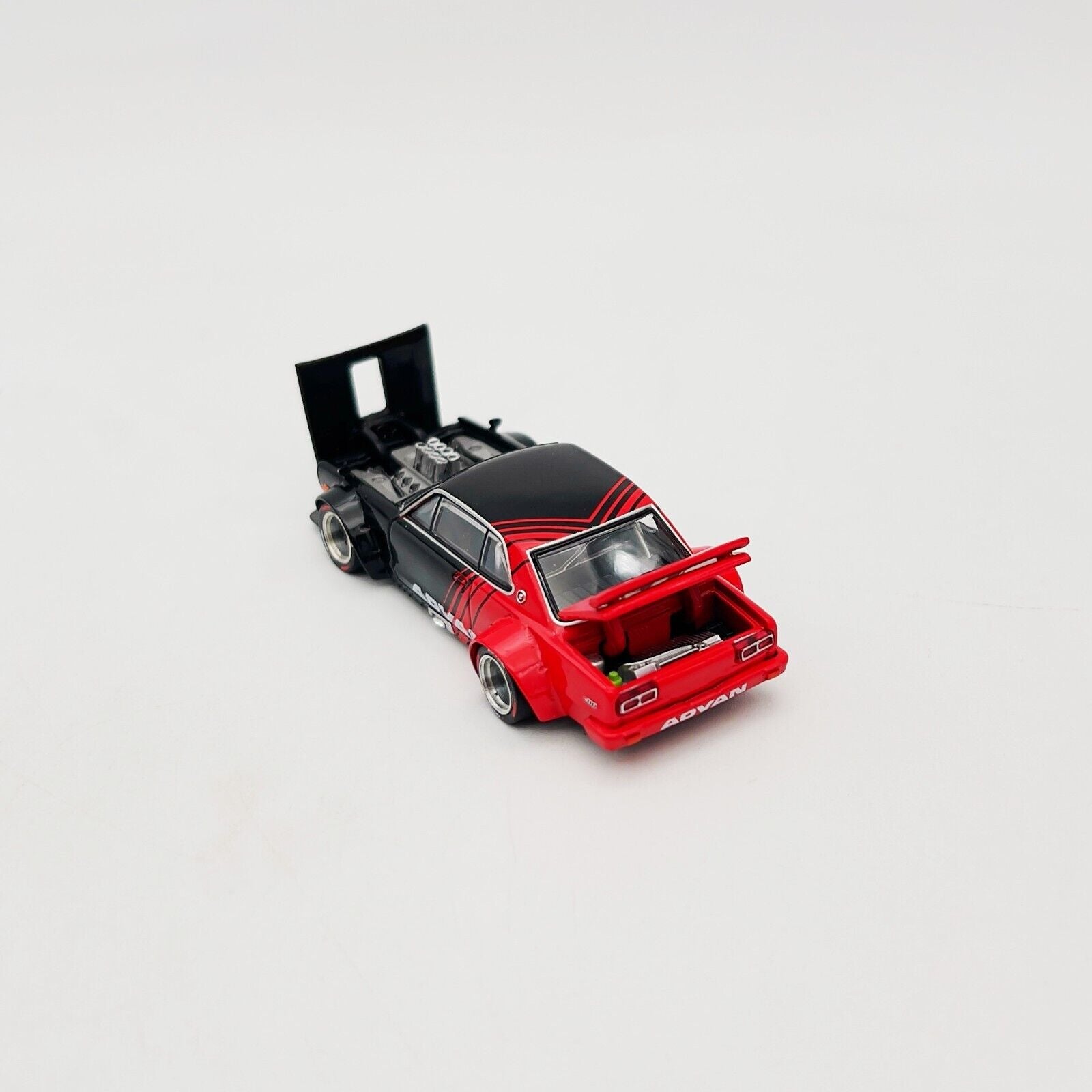 Pop Race 1:64 Nissan GT-R V8 Drift HAKOSUKA ADVAN PR64-81