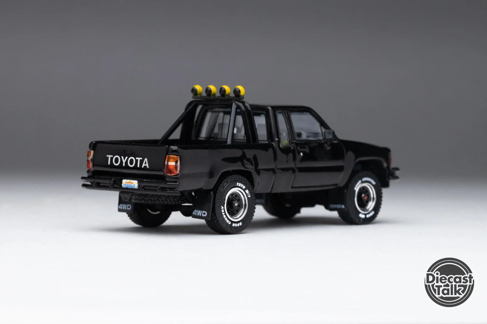 GCD 1:64 Toyota 1985 Hilux SR5 Xtracab Black DiecastTalk Exclusive