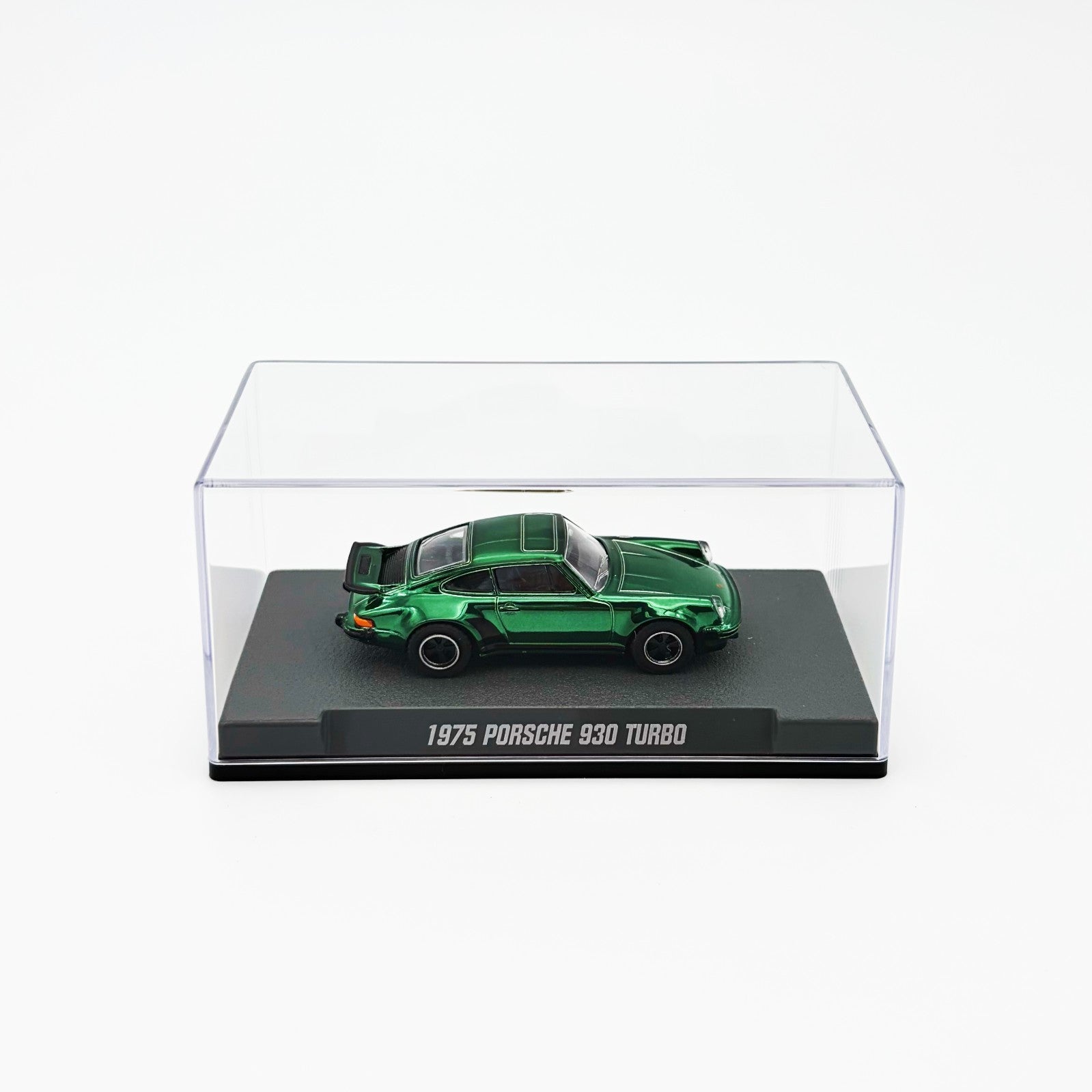 Majorette 1:64 Collector Series – 1975 Porsche 930 Turbo – Chrome
