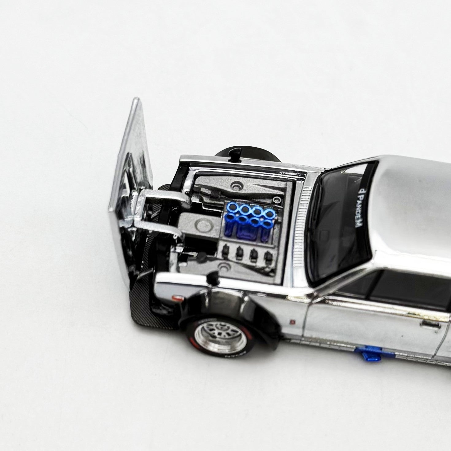 Pop Race 1:64 Nissan GT-R V8 Drift Hakosuka Chrome Silver HK