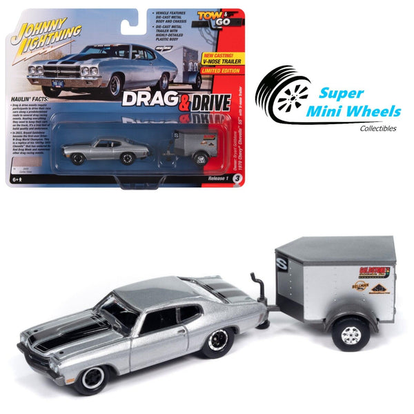 Johnny Lightning 1:64 - 1970 Chevy Chevelle SS with V-nose Trailer