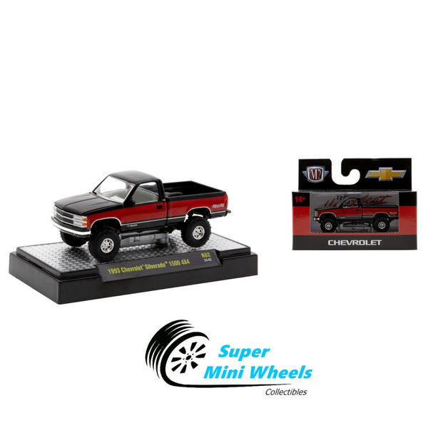 M2 Machines 1:64 - 1993 Chevrolet Silverado 1500 4x4 R82 24-62